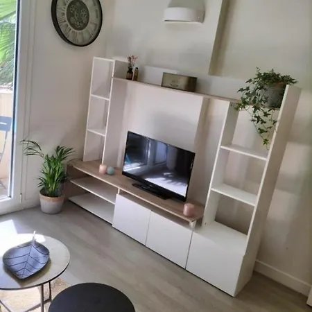 Lejlighed Bright Studio With Balcony In Beziers